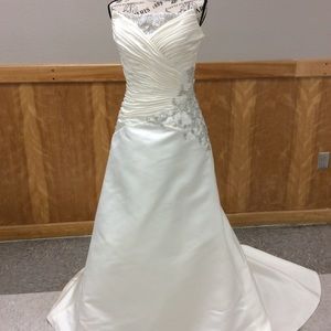 Impression wedding dress sz 12